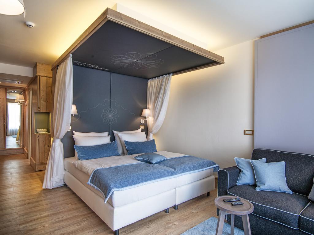 Tirolensis Hotel